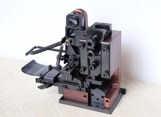 高精度の末端の圧着工具の鋳鉄ボディ自動タイプ