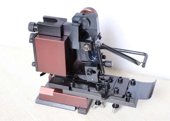 まっすぐな供給の末端の圧着工具の自動/手動タイプ高い耐久性